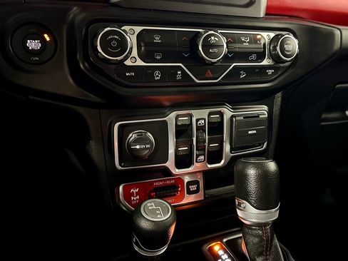 Used 2020 Jeep Wrangler Unlimited Rubicon w/ LED Lighting Group image 19