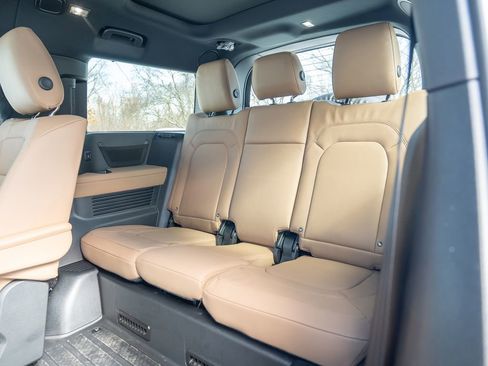 New 2026 Land Rover Defender 130 X-Dynamic SE image 23