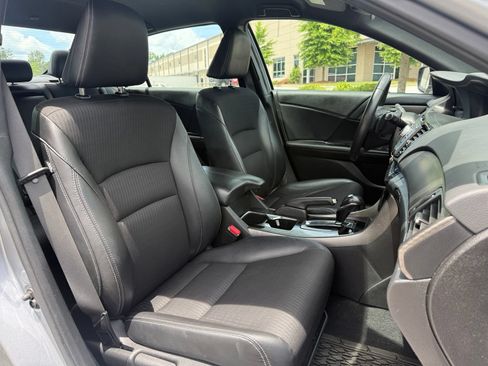 Used 2016 Honda Accord Sport image 35