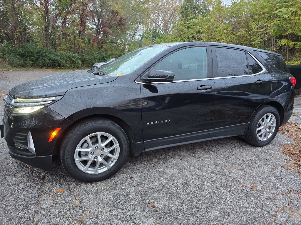 Used 2024 Chevrolet Equinox LT FWD image 2