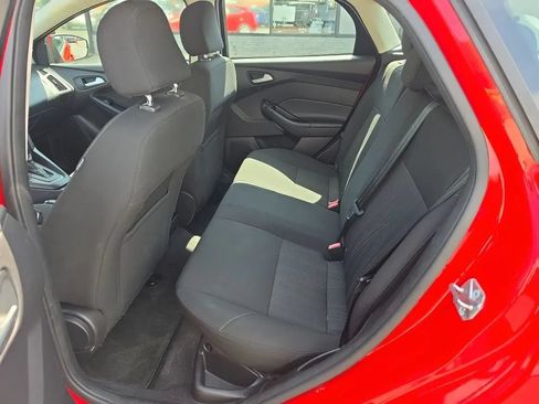 Used 2015 Ford Focus SE FWD image 15