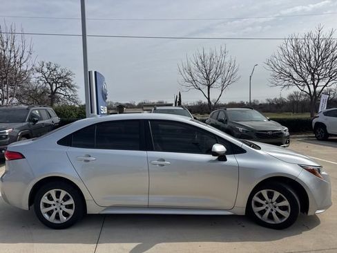 Used 2020 Toyota Corolla LE w/ Carpet Mat Package (TMS) image 6