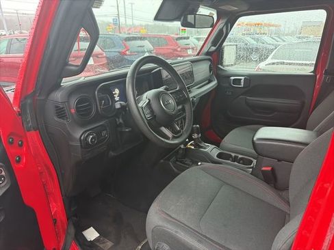 Used 2025 Jeep Wrangler Rubicon w/ Convenience Group image 2