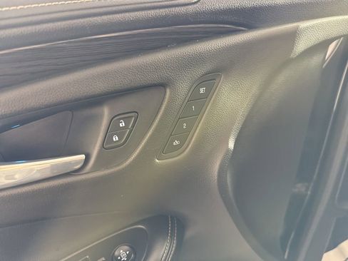 Used 2017 Buick Envision Essence FWD image 13