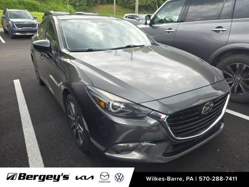 Used 2018 MAZDA MAZDA3 Grand Touring w/ Premium Equipment Package FWD image 2