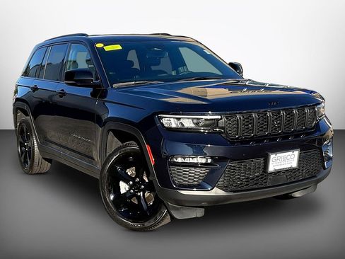 Used 2024 Jeep Grand Cherokee Limited w/ Black Appearance Package AWD/4WD image 1