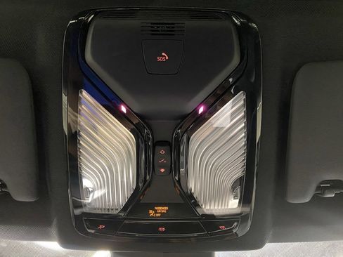 Used 2025 BMW 330i xDrive Sedan image 34