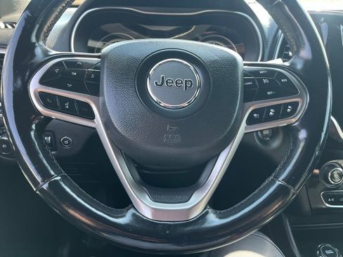 Used 2021 Jeep Cherokee High Altitude AWD/4WD image 20