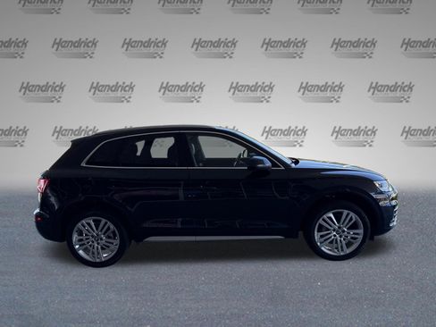 Used 2018 Audi Q5 2.0T Premium Plus w/ Premium Plus Package AWD/4WD image 10