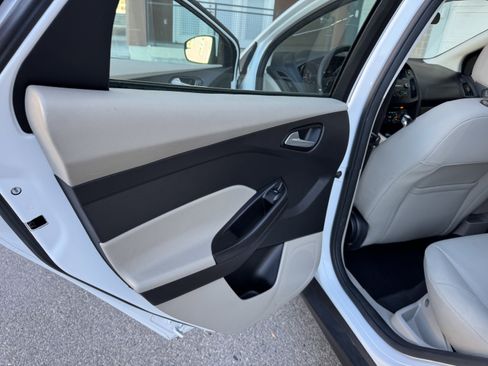 Used 2016 Ford Focus SE image 21