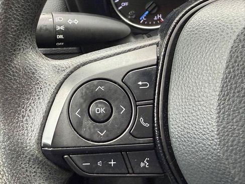 Certified 2021 Toyota RAV4 LE AWD/4WD image 18