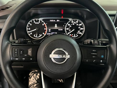 Used 2023 Nissan Rogue SV FWD image 30