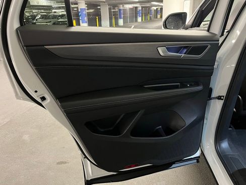 New 2026 Volkswagen Atlas Cross Sport SE image 19