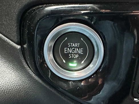 Used 2023 GMC Sierra 1500 Elevation image 34