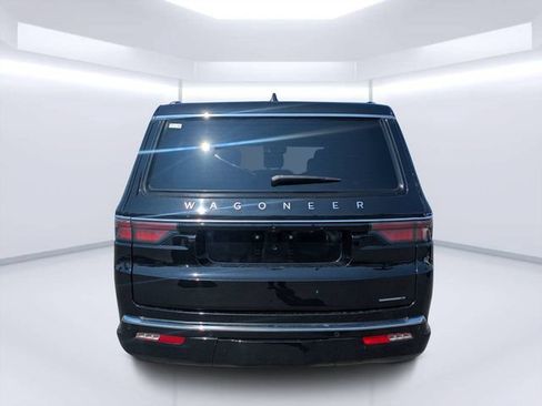 Used 2024 Jeep Wagoneer L Series II RWD image 47
