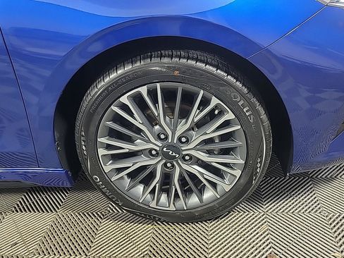 Used 2024 Kia Forte GT-Line FWD image 3