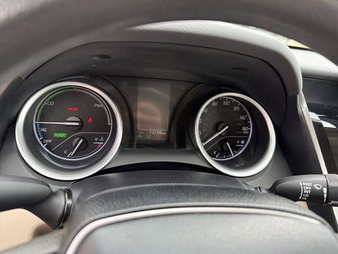 Used 2023 Toyota Camry LE image 19