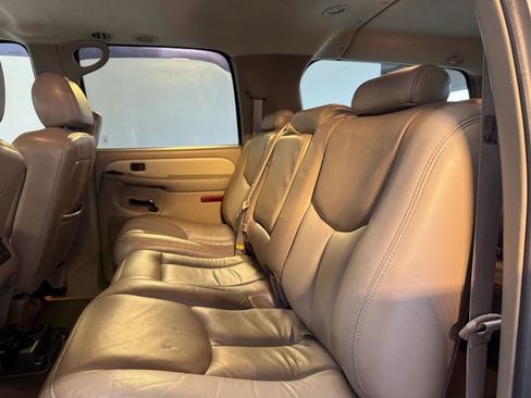 Used 2004 GMC Yukon XL Denali image 22