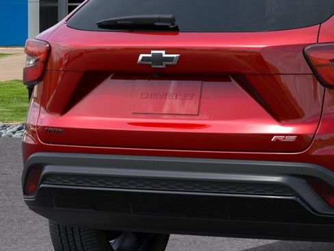 New 2026 Chevrolet Trax RS w/ Sunroof Package FWD image 14