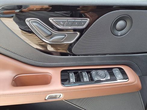 Used 2025 Lincoln Aviator Reserve RWD image 23