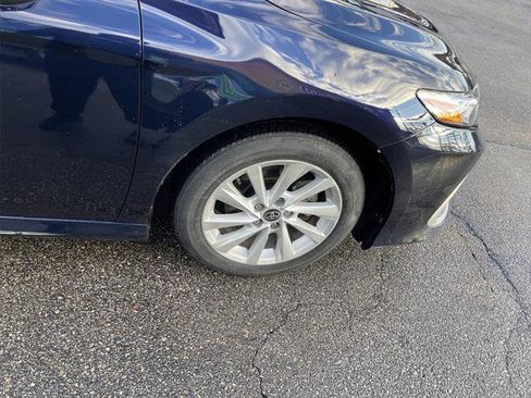 Certified 2021 Toyota Camry LE image 11