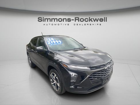 Used 2024 Chevrolet Trax RS w/ Driver Confidence Package FWD image 7