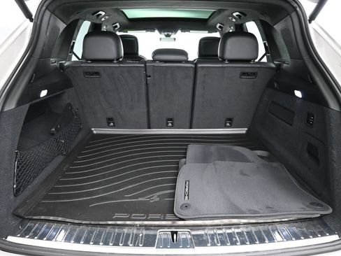 Certified 2026 Porsche Cayenne GTS AWD/4WD image 23