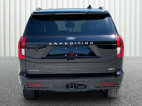 Used 2025 Ford Expedition Max Active AWD/4WD image 4