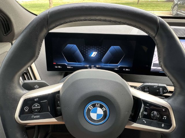 Certified 2025 BMW iX xDrive50 w/ Convenience Package AWD/4WD image 29