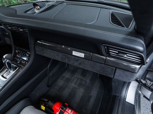 Used 2018 Porsche 911 GT2 RS image 27