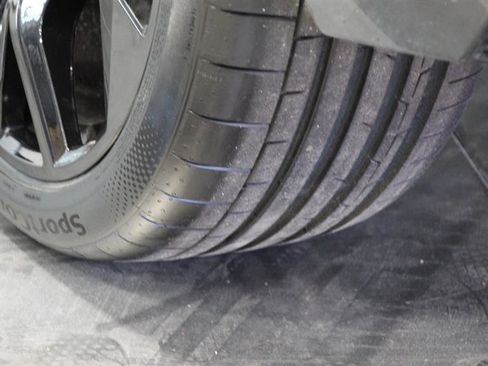 Used 2022 Audi RS Q8 w/ Carbon Optic Package image 38