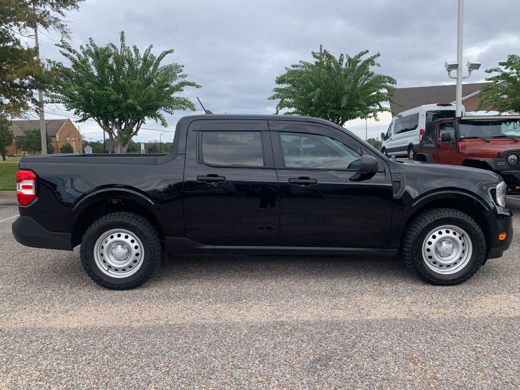 Used 2024 Ford Maverick XL FWD image 2