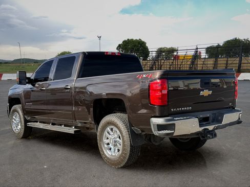 Used 2018 Chevrolet Silverado 2500 LT AWD/4WD image 4