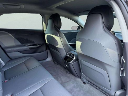 Used 2025 Lucid Air Pure image 46