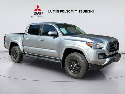Used 2022 Toyota Tacoma SR5 RWD image 7