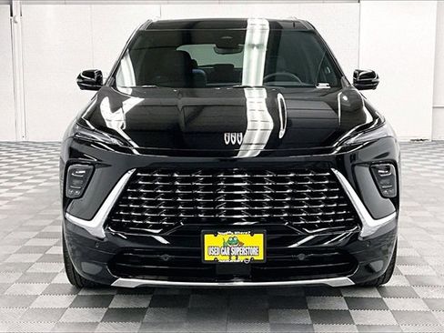 Used 2025 Buick Enclave Avenir w/ Super Cruise Package image 3