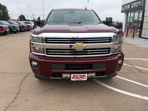 Used 2016 Chevrolet Silverado 2500 High Country w/ Duramax Plus Package AWD/4WD image 2