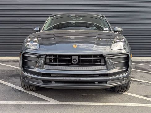 Certified 2026 Porsche Macan AWD/4WD image 10