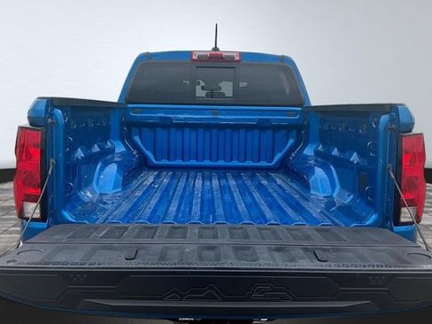 Used 2023 Chevrolet Colorado LT w/ LT Convenience Package RWD image 8