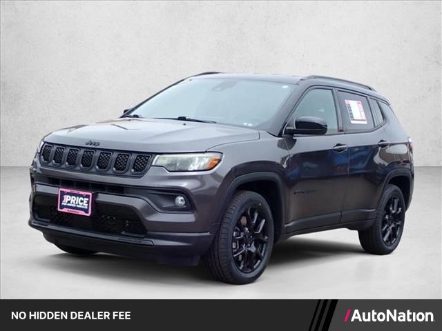 Used 2023 Jeep Compass Latitude w/ Convenience Group AWD/4WD image 1