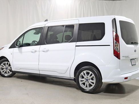 Used 2022 Ford Transit Connect XLT image 9