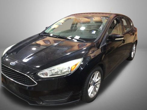 Used 2016 Ford Focus SE FWD image 4