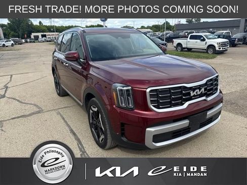 Used 2024 Kia Telluride S w/ S Sunroof Package FWD image 1