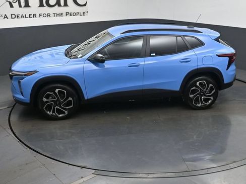 Used 2024 Chevrolet Trax RS w/ Driver Confidence Package FWD image 67