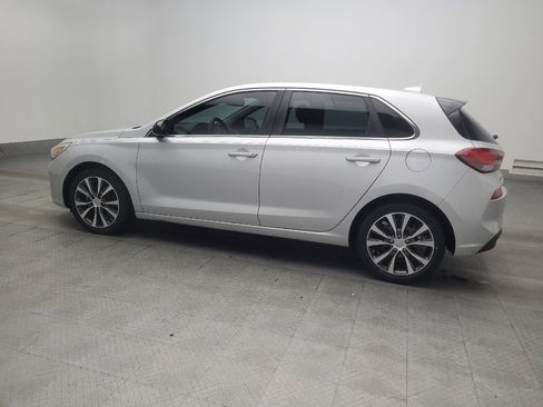 Used 2018 Hyundai Elantra GT FWD image 3