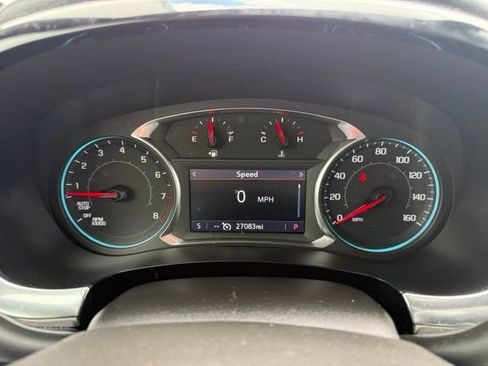 Used 2023 Chevrolet Traverse LT FWD image 26