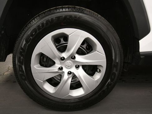 Used 2023 Toyota RAV4 LE image 28