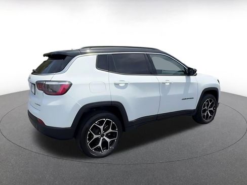 Used 2025 Jeep Compass Limited AWD/4WD image 15