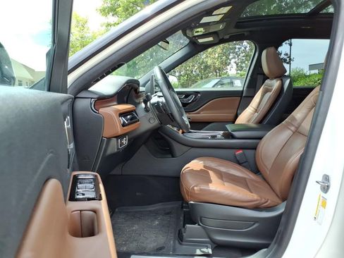 Used 2023 Lincoln Aviator Reserve w/ Equipment Group 201A AWD/4WD image 17