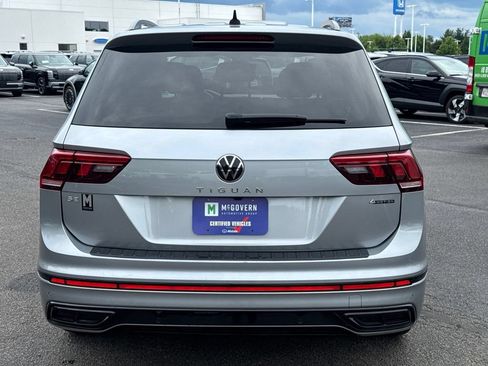 Used 2023 Volkswagen Tiguan SE R-Line AWD/4WD image 8